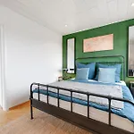 Guest house Bright With Terrace, Free Wifi And Free Parking Near Zwickau-west Zwickau