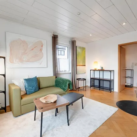 Bright With Terrace, Free Wifi And Free Parking Near Zwickau-west Casa de hóspedes
