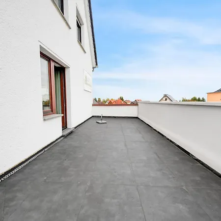 Bright With Terrace, Free Wifi And Free Parking Near Zwickau-west Guest house 4*