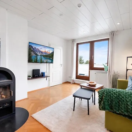 Gasthuis Cosmic Living Bright With Terrace, Self Check-in & Free Parking Zwickau